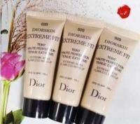 Dior凝脂無瑕防護(hù)粉底液020自然色 解析正品批發(fā)的優(yōu)勢(shì)與選購指南